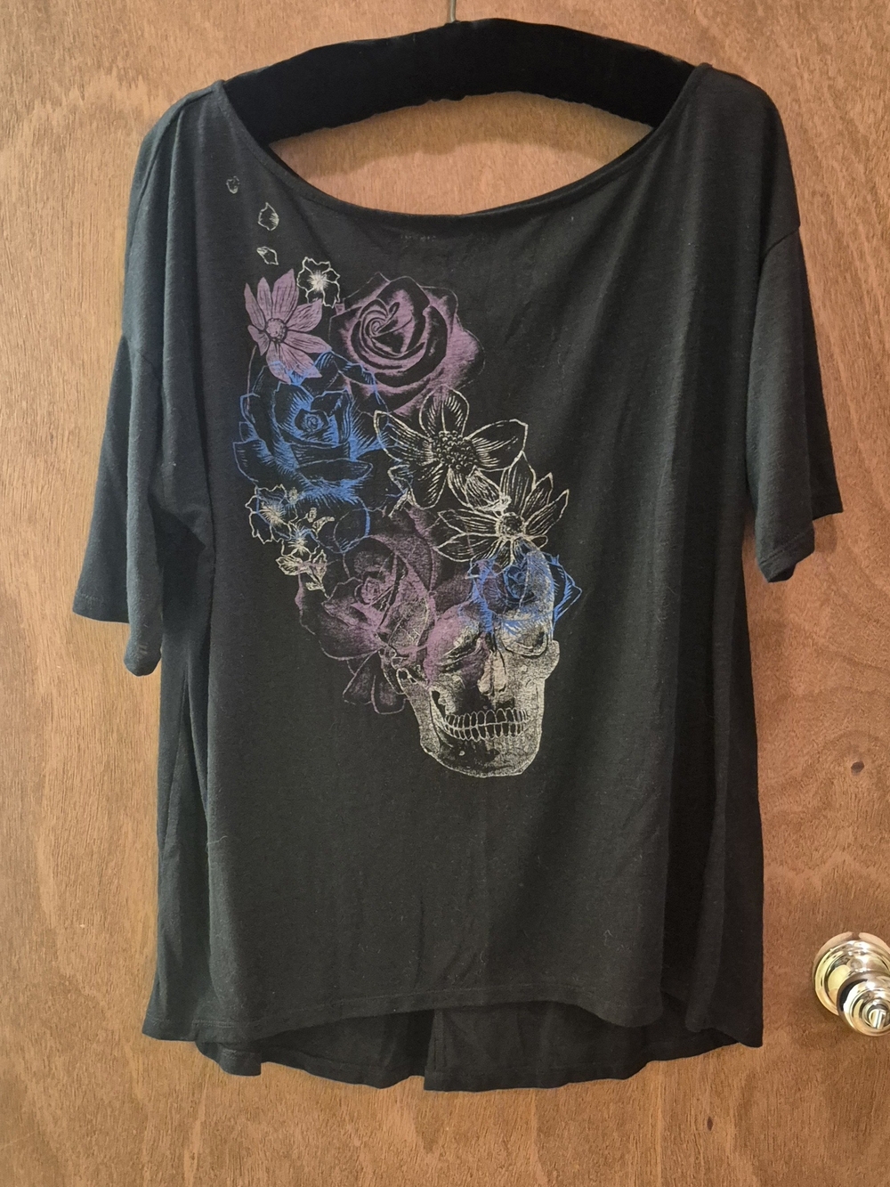 Black Floral Skull Graphic Short Sleeve Women's Top